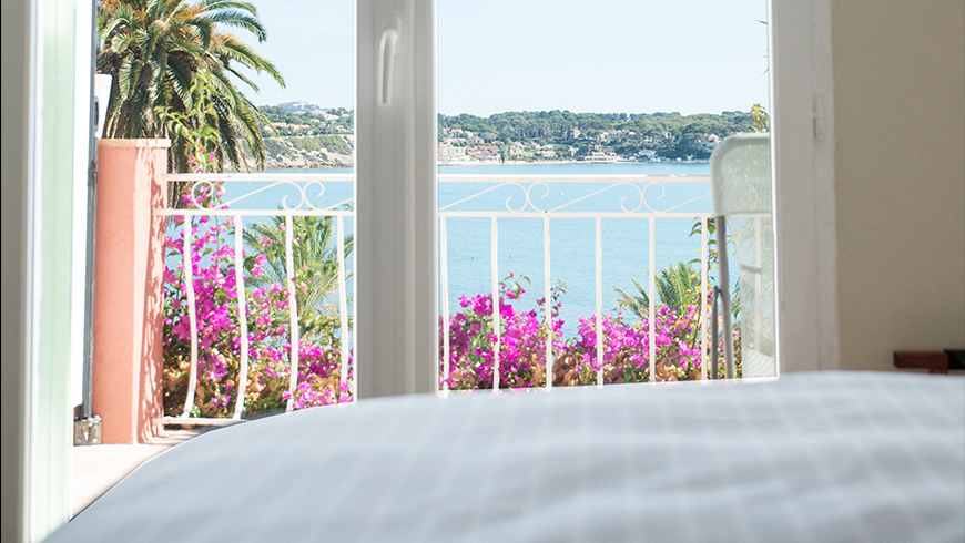 Profitez de -20% sur nos chambres standard balcon pleine vue mer fin septembre !